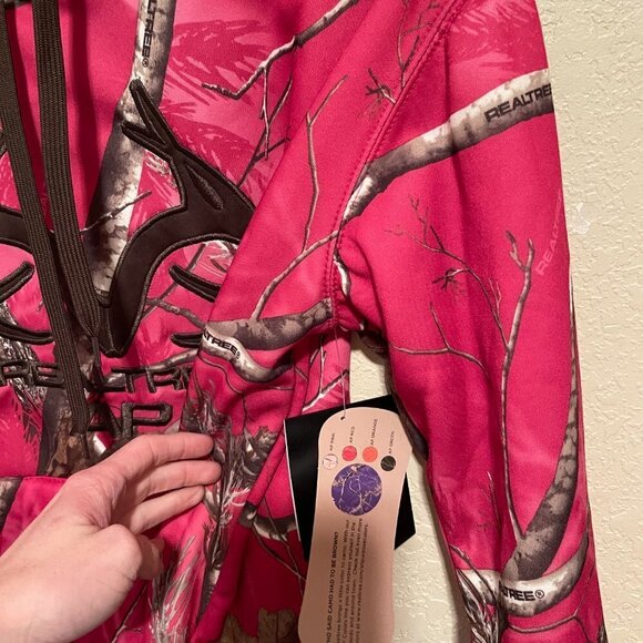 New With Tags Women's Realtree Hoodie - Picture 3 of 4